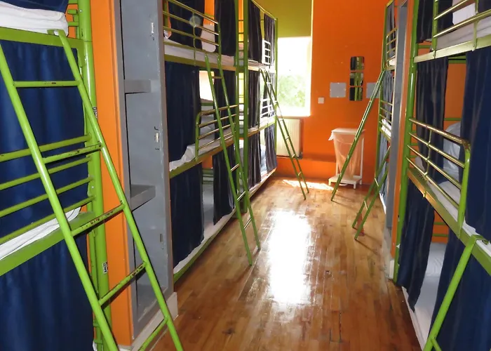 Home Brighton Backpackers